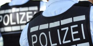 Frau überfährt absichtlich Hund und verfehlt 13-Jährigen nur knapp