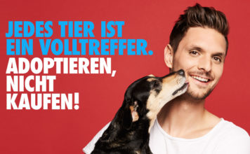 Hunde adoptieren, nicht kaufen! Bayern-Torwart Sven Ulreich in neuer PETA-Kampagne
